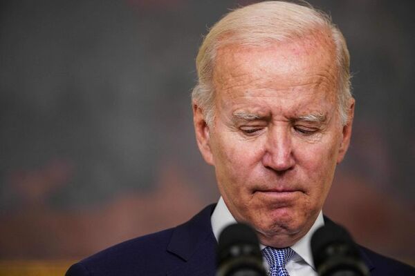 Biden sigue con covid-19 pero sin fiebre y con menos tos - Mundo - ABC Color