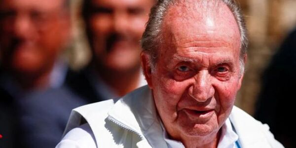 El rey emérito Juan Carlos I cumplió dos años fuera de España