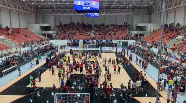 Nueve años de condena para hinchas por disturbios en final de futsal en 2019 | 1000 Noticias