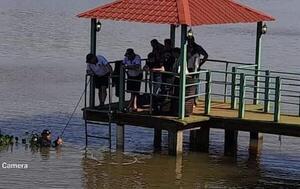 Equipo de buceo ingresó a muelle de la quinta de Zulma Gómez – Prensa 5