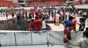 Condenan a nueve años de cárcel a cinco personas por la muerte de un hincha - Noticiero Paraguay
