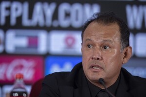 Diario HOY | Reynoso promete "volver a clasificar" a Perú a un Mundial