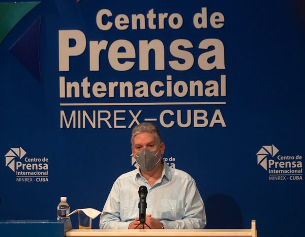 Cuba comprará dólares a un cambio cinco veces mayor que la tasa oficial - MarketData