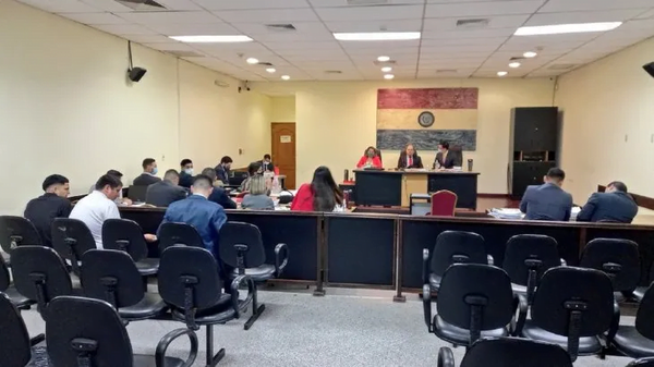Hinchas son condenados a 9 años por crimen en pelea de barras - Noticiero Paraguay
