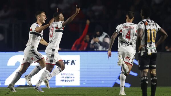 Sao Paulo derrumba la muralla de Ceará y gana por la mínima