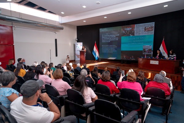 Diario HOY | Instan a articular esfuerzos a fin de acceder a servicio oncológico oportuno