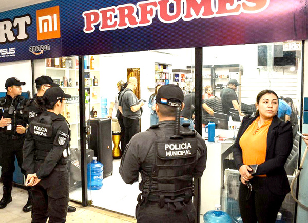 Clausuran comercio por reiteradas denuncias de estafa a turistas - La Clave