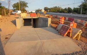 "Túnel peatonal no sirve", reclaman chiperas de Eusebio Ayala