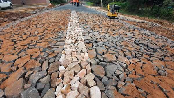 El nuevo rostro de Loma Plata con calles empedradas