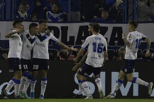 Diario HOY | Vélez triunfa sobre el final y saca ventaja ante Talleres en la Libertadores