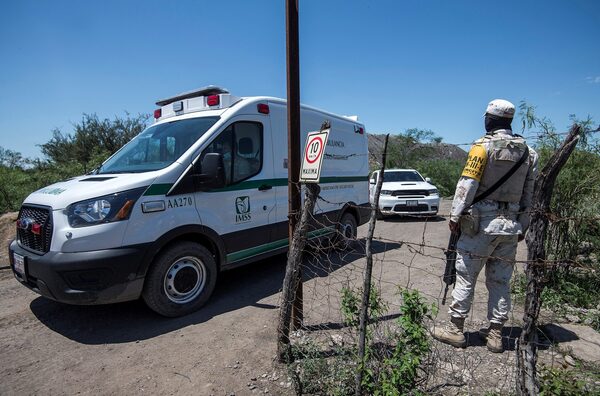 Suman 10 mineros atrapados y cinco lesionados por derrumbe en norte de México - MarketData