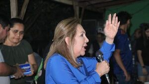 Senadores rinden homenaje a la senadora fallecida Zulma Gómez