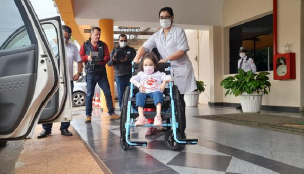 Nahiara regresa a su casa con un nuevo corazón en su pecho - Noticiero Paraguay