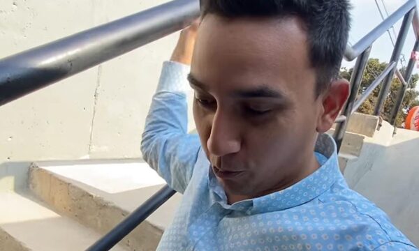 Pelada en vivo: ¡Periodista cayó en rampa del polémico túnel de Eusebio Ayala!