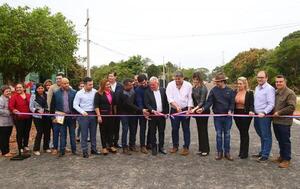 Administración de Marcos Benítez suma los dos primeros kilómetros de empedrado inaugurado en Coronel Oviedo – Prensa 5