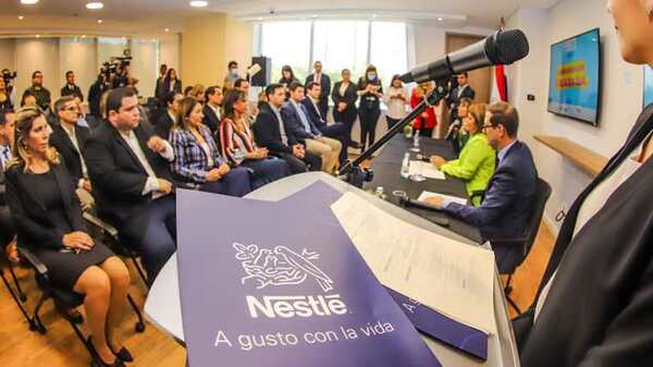 Empresa multinacional apoya la capacitación dual de jóvenes para el empleo