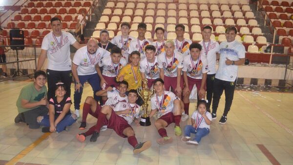 Simón Bolívar se consagra en la Juvenil C17