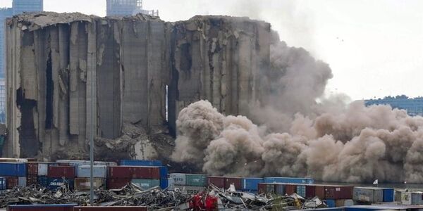 Un nuevo colapso en silos de Beirut empaña el aniversario de la explosión | 1000 Noticias