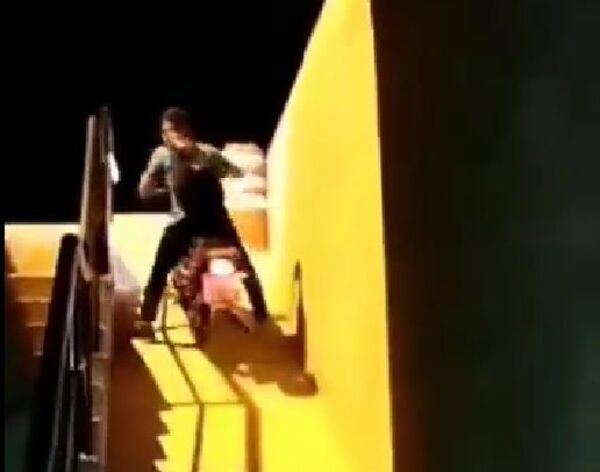 Video: motociclistas inauguran a su manera el túnel peatonal de Eusebio Ayala - Nacionales - ABC Color