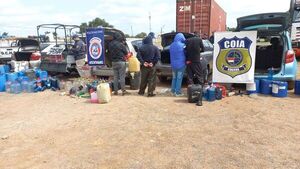 Incautan más de 5.000 litros de combustible de contrabando en Limpio - Policiales - ABC Color