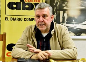 El peculiar homenaje a las esposas que propone el diputado Oreggioni - Política - ABC Color