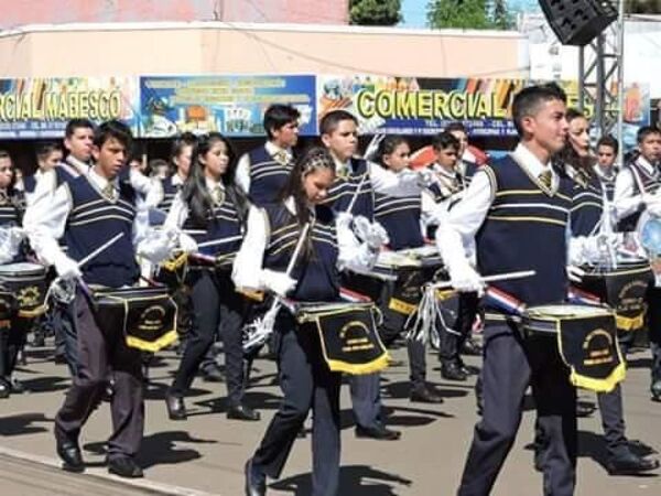 Desfile estudiantil será el próximo 15 de agosto - Radio Imperio