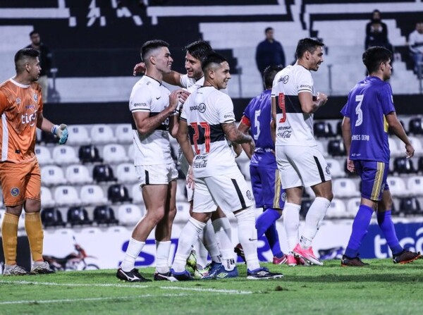 Olimpia clasificado a los octavos de final - APF