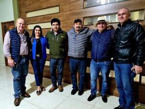 Pereira recibe apoyo del Equipo Joven y podría convertirse en único candidato del PLRA