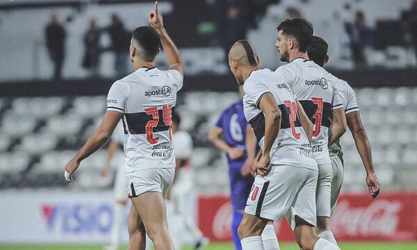 Crónica / [VIDEO] Fue un "práctica" de Olimpia ante Colonial: ¡9-0!