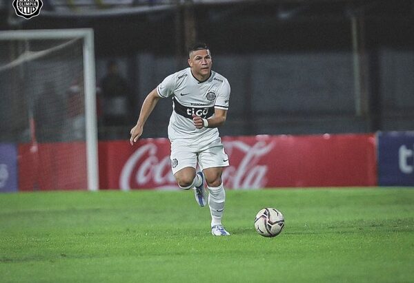 ¡Que doloroso! El pelotero de Olimpia, Hugo Quintana, se rompió el tobillo anga