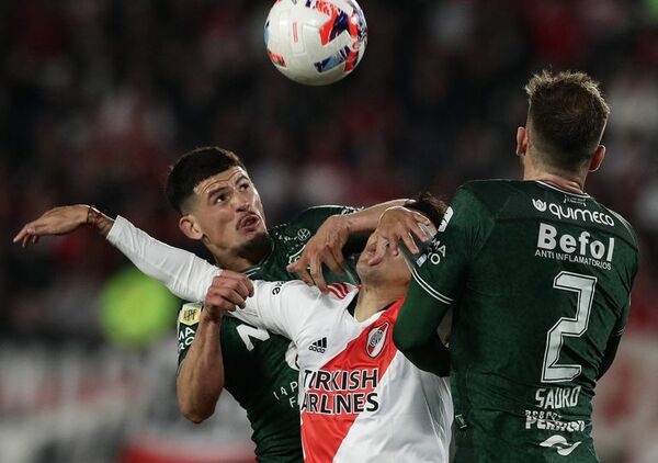 El líder Atlético Tucumán visita al Arsenal  y destaca el clásico Independiente-River - Fútbol - ABC Color