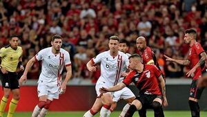 Paranaense y Estudiantes dejan todo para la vuelta