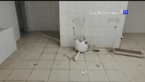 Supuestos hinchas causaron destrozos en baños del estadio del Olimpia | Noticias Paraguay