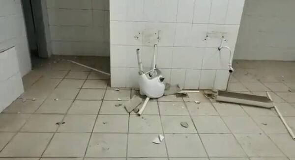 Crónica / [VIDEO] Hinchas de Colonial generaron destrozos en "Para Uno"