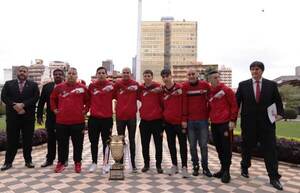 Abdo Benítez recibió a los campeones sudamericanos de fútbol de salón - .::Agencia IP::.