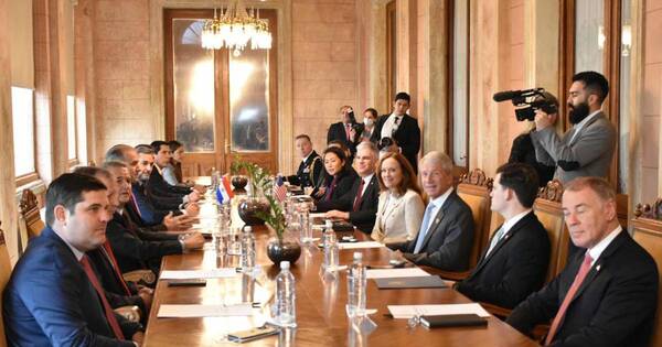 La Nación / Abdo recibió en el Palacio de Gobierno a congresistas de los EEUU