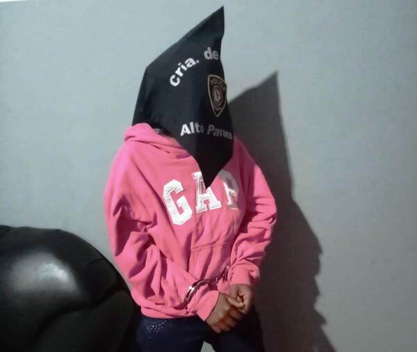 Apresan a una mujer por golpear brutalmente a su anciana madre - La Clave
