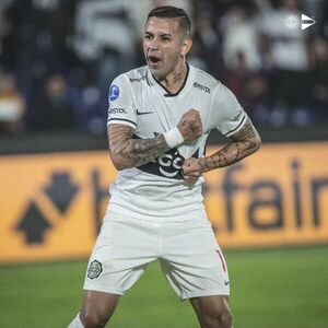 Olimpia confirma que se llegó a un acuerdo con el Dínamo por el pase de Derlis