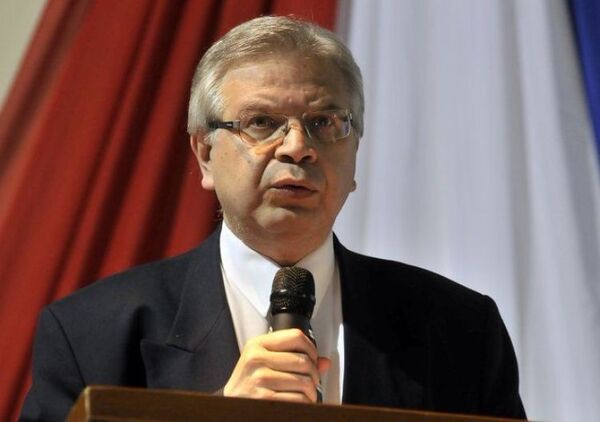 Confirman el fallecimiento de Antonio Arbo, exministro de salud