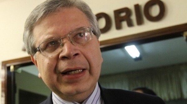 Ñandereja exministro Antonio Arbo