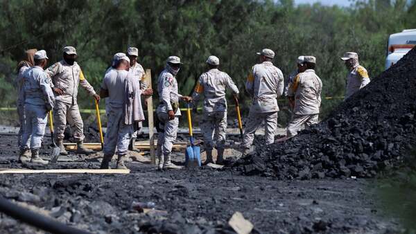 Diario HOY | Diez mineros siguen atrapados tras 48 horas del derrumbe en norte de México