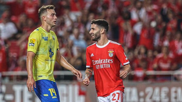 El Benfica golea en el estreno de temporada de la Liga lusa