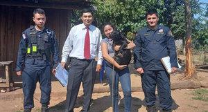 Rescatan a perrita embarazada del poder de hombre que mató un perro colgándolo - Noticiero Paraguay