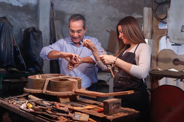 Luthier luqueña, precandidata a vicepresidenta, asegura que honrará a las mujeres paraguayas - Nacionales - ABC Color