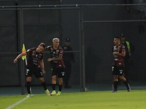 Victoria de Guaireña FC en Sajonia - APF