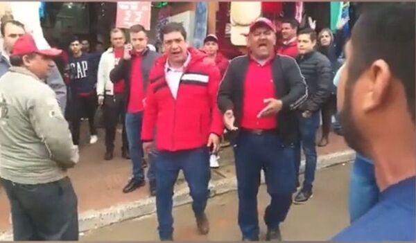 Funcionario y empleado de Tabesa intentaron frenar el escrache a Santi - ABC en el Este - ABC Color