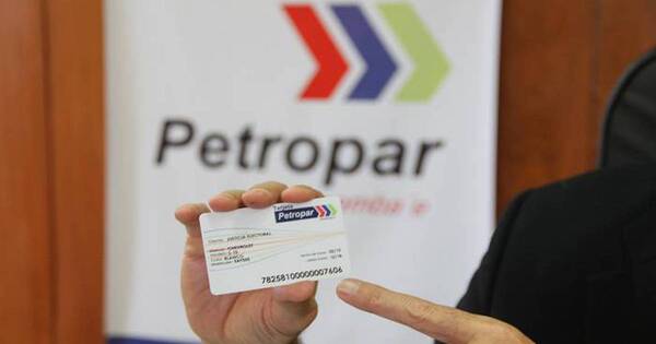 La Nación / Camioneros de Tobatî, disconformes con propuesta de Petropar, deciden rechazar tarjetas de descuento
