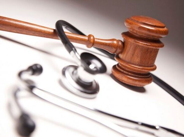 Mala praxis: Condena para médico por muerte de niño queda firme