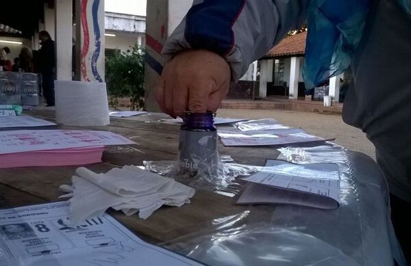 Ejecutivo veta ley con sanciones civiles para personas que no acuden a votar