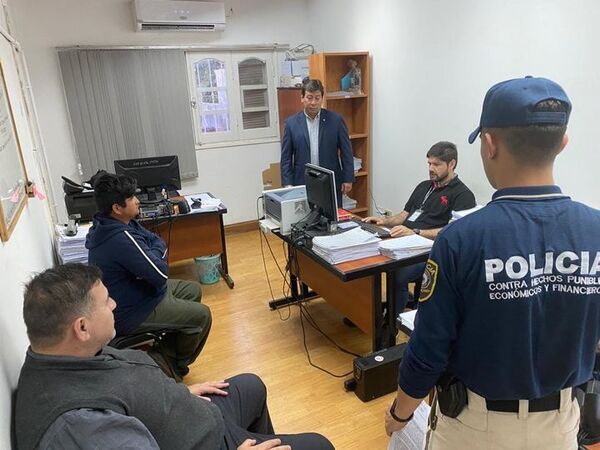 Imputan a tres personas detenidas con 5.000 litros de combustible - ADN Digital